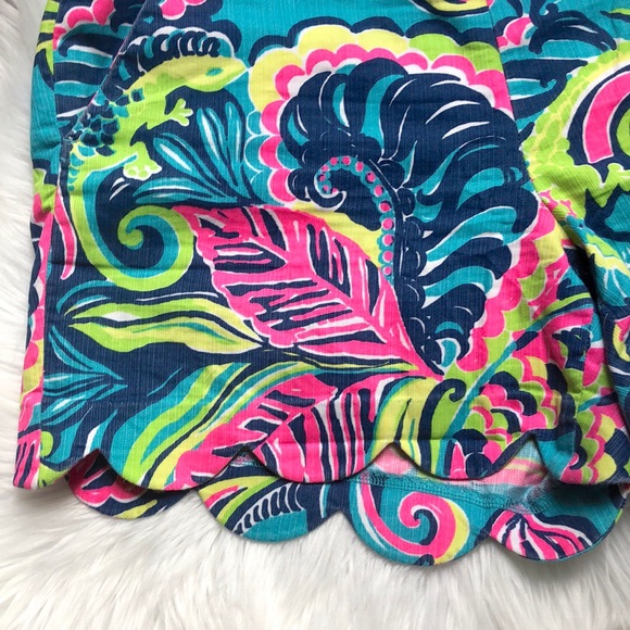 Lilly Pulitzer size 10 scalloped buttercup shorts - Picture 2 of 3